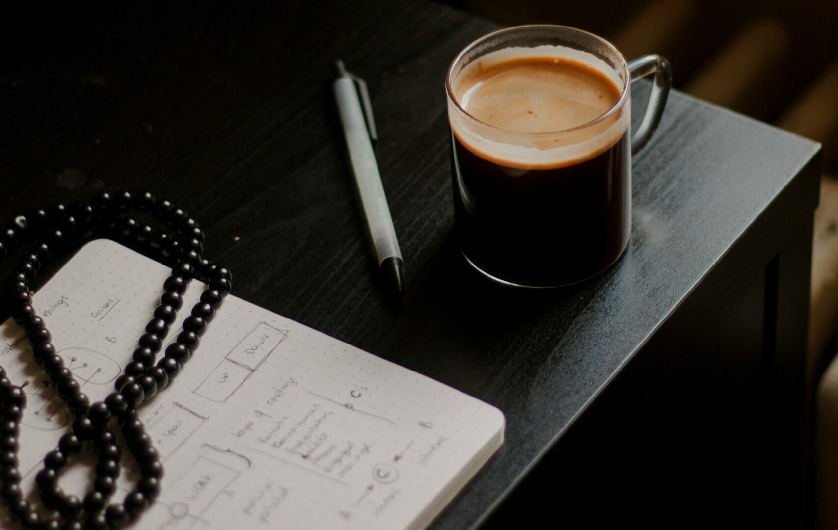 Accélérer pour mieux ralentir